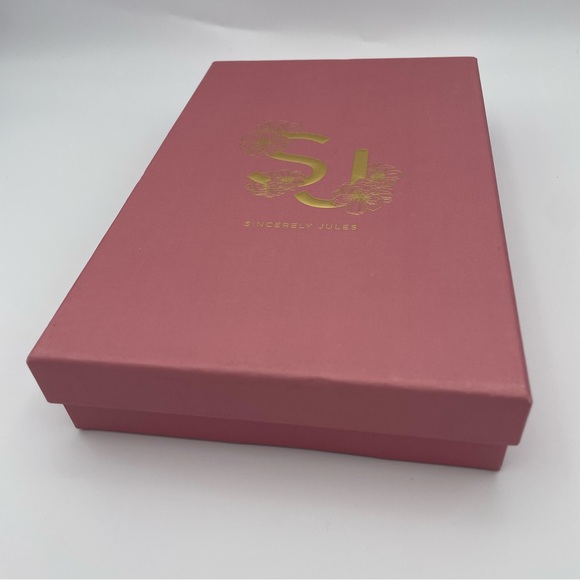 Sincerely Jules Wide Gold Tone 17” Necklace with Glass Stones NWT - Picture 4 of 4